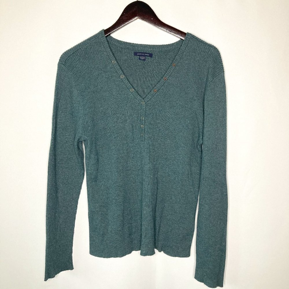 AEO Women's Green Button V-Neck Sweater Size XXL